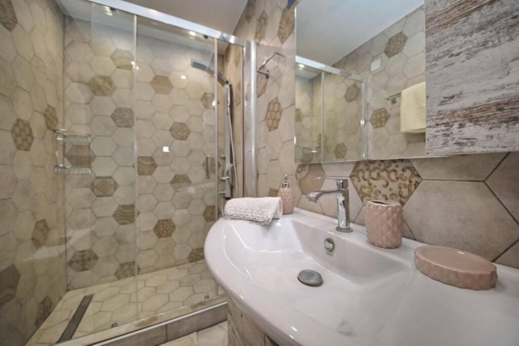 Holiday home Philoxenia *